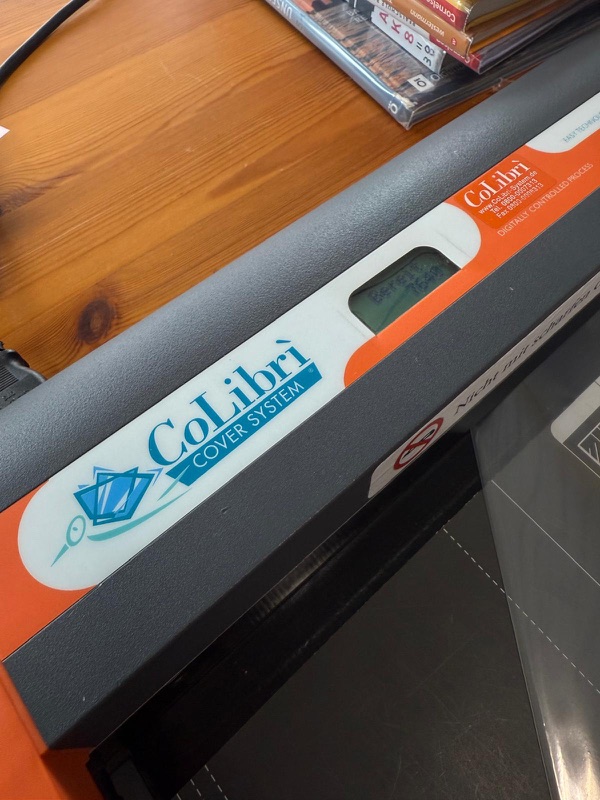 Bedienfeld des CoLibrì Cover Systems mit Anzeige der Betriebsbereitschaft
