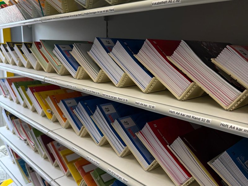Schulanfang bei Schreibwaren Stumpf — Hefte und Zubehör